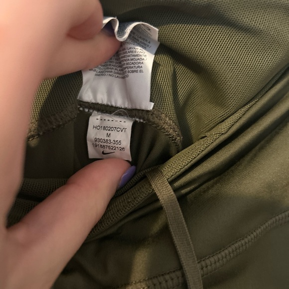 Nike olive green size medium running or workout leggings with drawstring - Picture 2 of 3